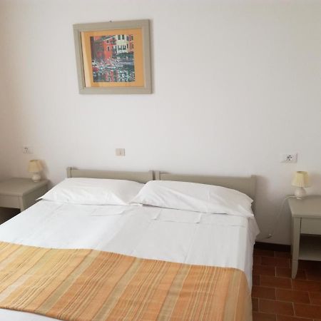 Albergo Dei 10 Colori Прокио Екстериор снимка