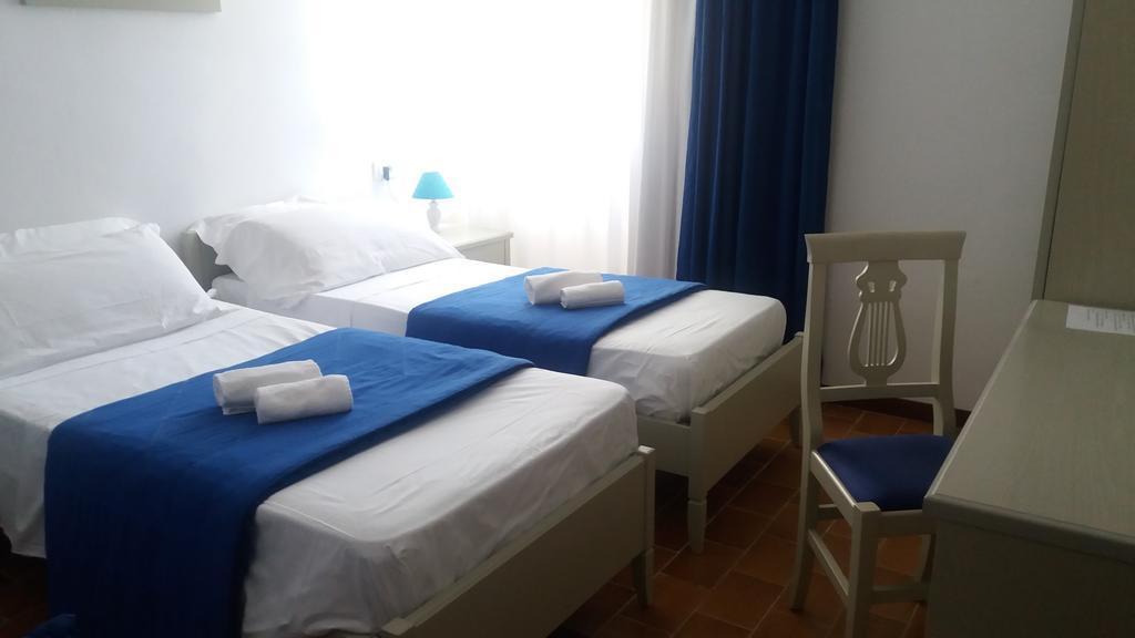 Albergo Dei 10 Colori Прокио Екстериор снимка