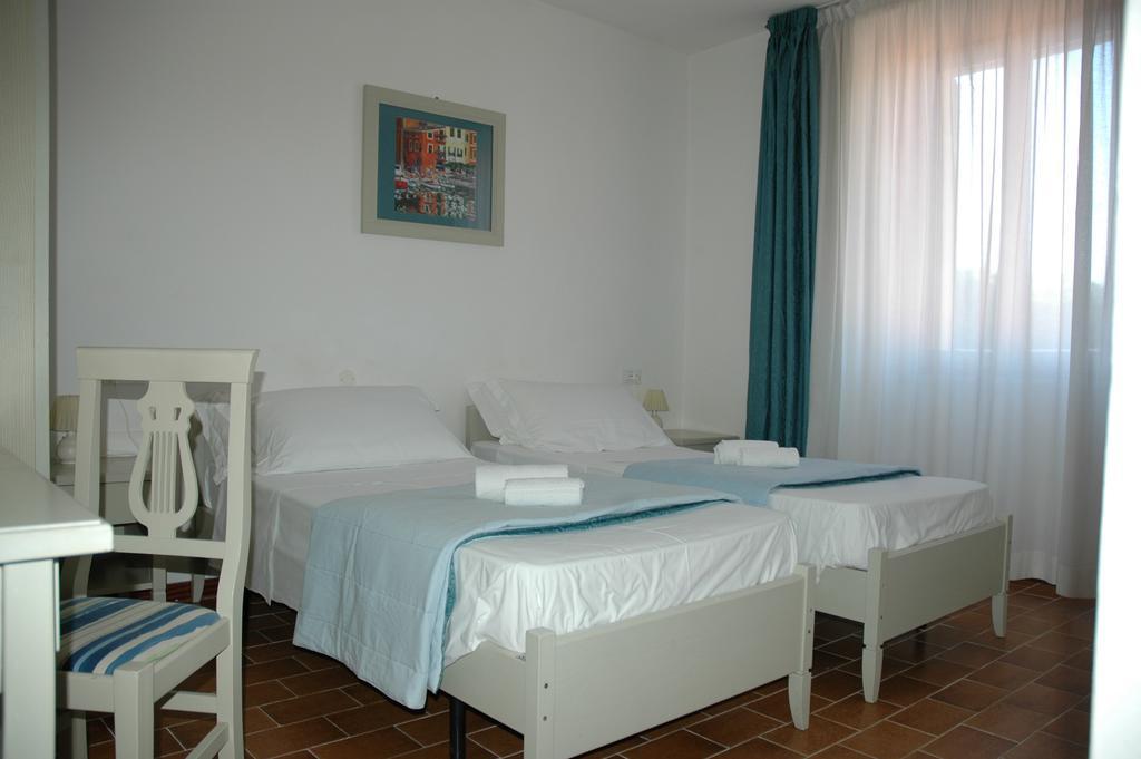 Albergo Dei 10 Colori Прокио Екстериор снимка
