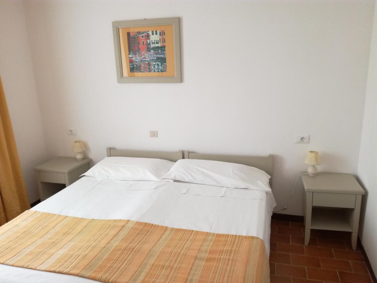 Albergo Dei 10 Colori Прокио Екстериор снимка